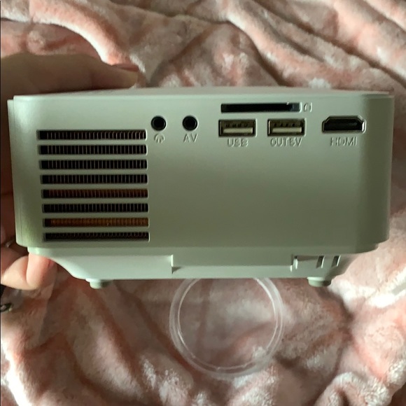 DBPOWER Projector - Picture 5 of 5